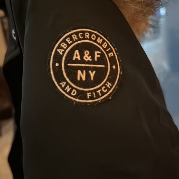 Abercrombie & Fitch Black Fall/Winter Jacket Faux Collar Size Small EUC - Picture 5 of 7